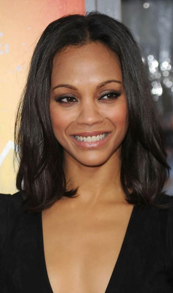 Image of Wavy bob haircut for oval faces