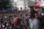 Kobe Draws Massive Crowd in China