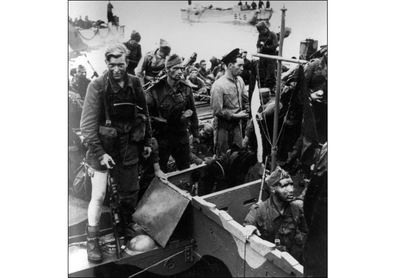 Canadian troops returning from the combined operations raid at Dieppe