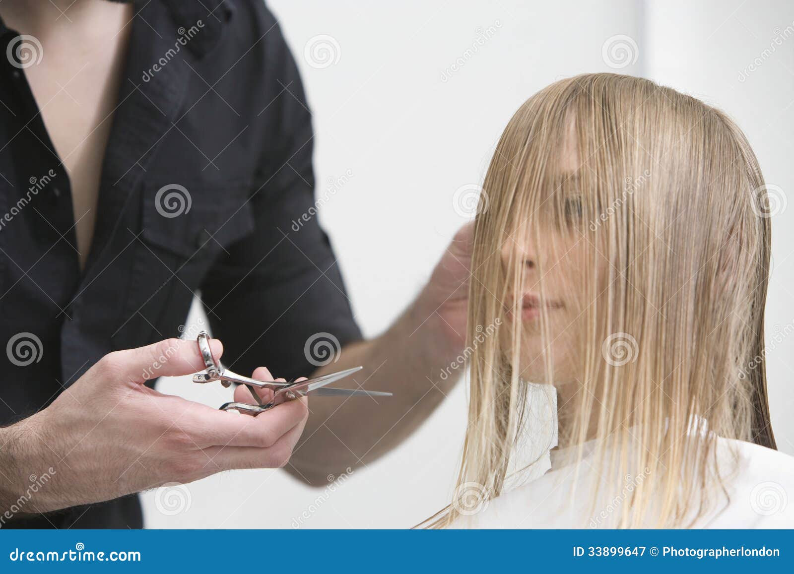 Hairdresser Cutting Female Client s Hair At Parlor Royalty Hairdresser Cutting Female Client s Hair At Parlor Royalty