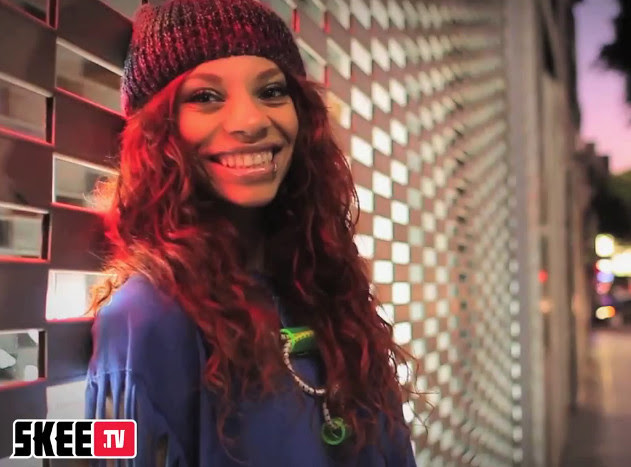 Thread: EB Wright (Eazy-E's Daughter) Pics from a Video