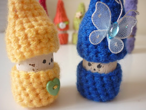 Crochet rainbow korknisse