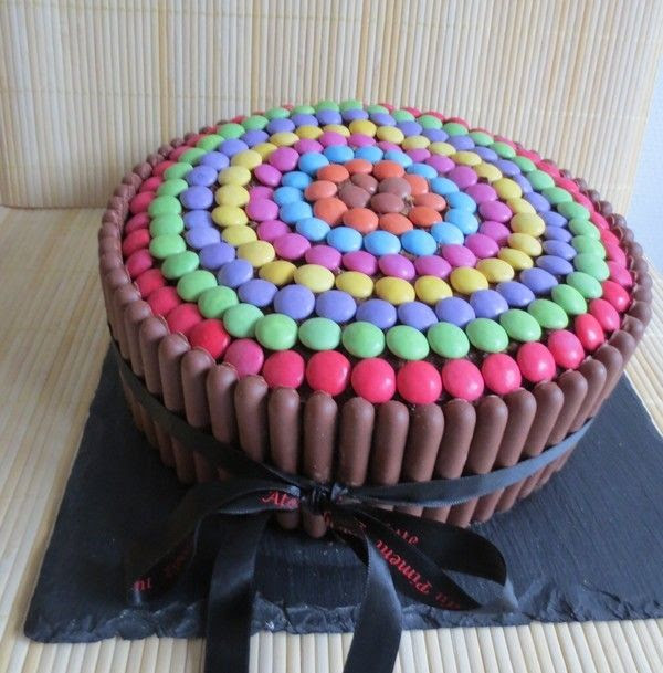 Gateau D Anniversaire Tricolore Aux Smarties O Bento De Cammie