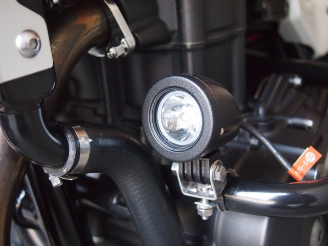 バイクのフォグランプの威力やメリットに驚きます その理由はこちら