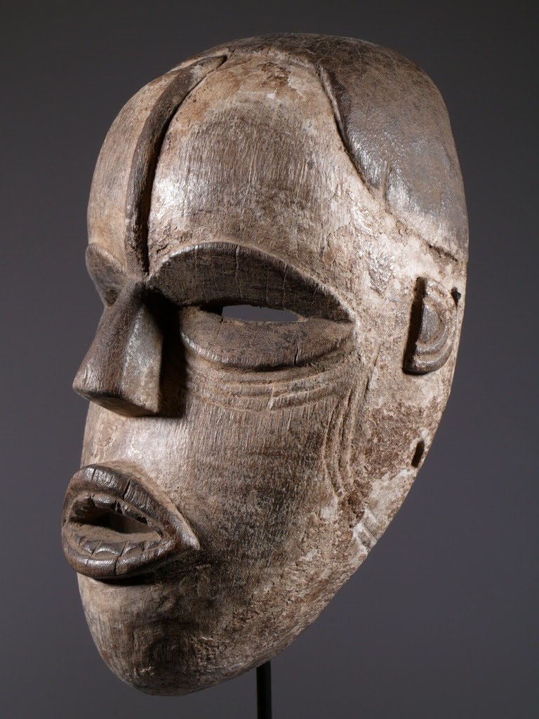http://www.masque-africain.com/art-afrique/masque-ibo/masque-afrique-ibo.jpg