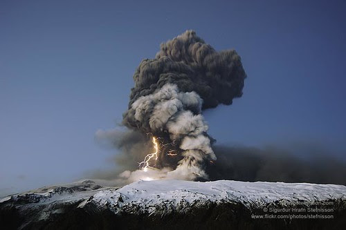 Eyjafjallajokull volcano lightning's in the ash plume