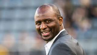 Gerücht: Patrick Vieira soll Nachfolger von Lucien Favre ...