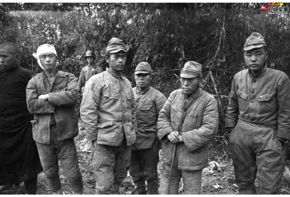 老照片 1943年中国军队俘虏的日本兵 大赣网