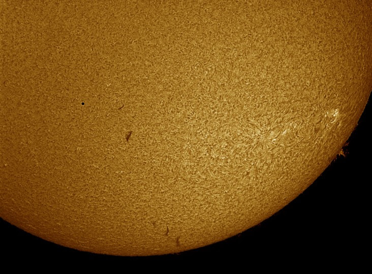 APOD: 2006 November 10 - Mercury and the Chromosphere
