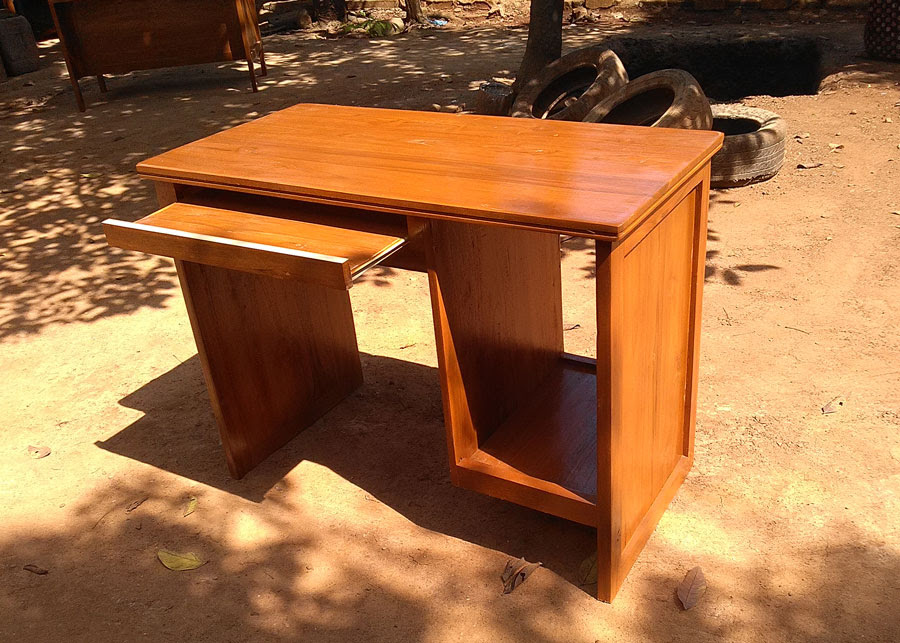 Meja Komputer Jati - Carolina Jasmine Furniture