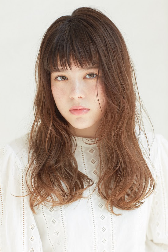 簡単スタイリング ロング フラッフィーパーマ Zaccがおすすめする人気のヘアカタログ