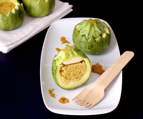 zucchine tonde con crema di ceci, curry e rosmarino