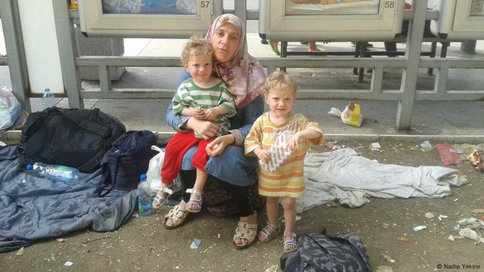 Amani alleine unterwegs mit ihren Kindern in der Türkei 