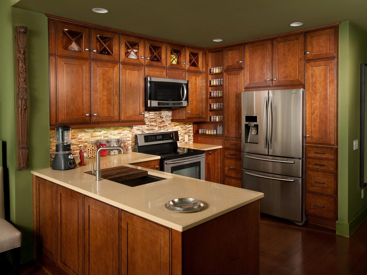 HGTV Kitchen Maple Cabinets 1280 x 960