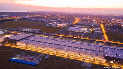 Elon Musk Tesla Berlin, Tesla S Elon Musk Thanks Brandenburg Minister For Supporting Giga Berlin