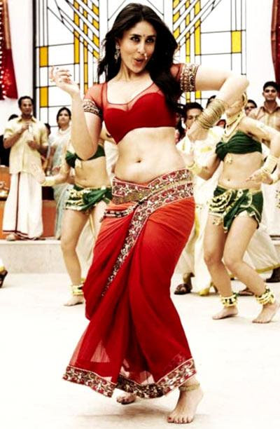 Kareena Kapoor in Chammak Challo, Ra.One