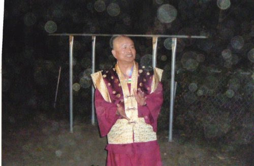 Roda Dharma bermunculan di sekitar MahaGuru