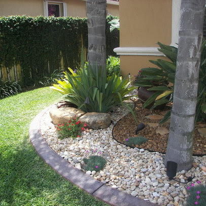 River Rock Landscaping Ideas for Garden In