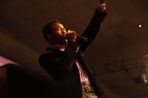 Victor Olayeni, leading a session of worship. Victor is a worship leader at Daystar, as well as a gospel music artiste. He is reportedly out with his new double album titled ‘LIFE & WOSHIP- Chapter I & II’.