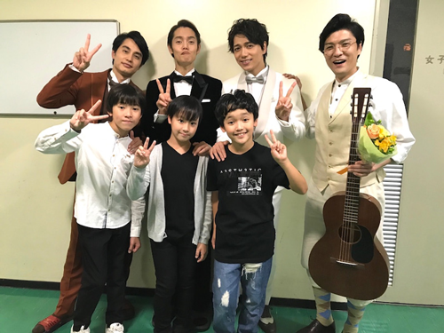中村蒼 エール 最終回に感謝 窪田正孝らと集合写真 Entame Plex
