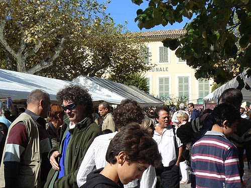 la foule de chateauneuf.jpg