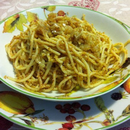 spaghetti alle acciughe  pangrattato ricetta  dani