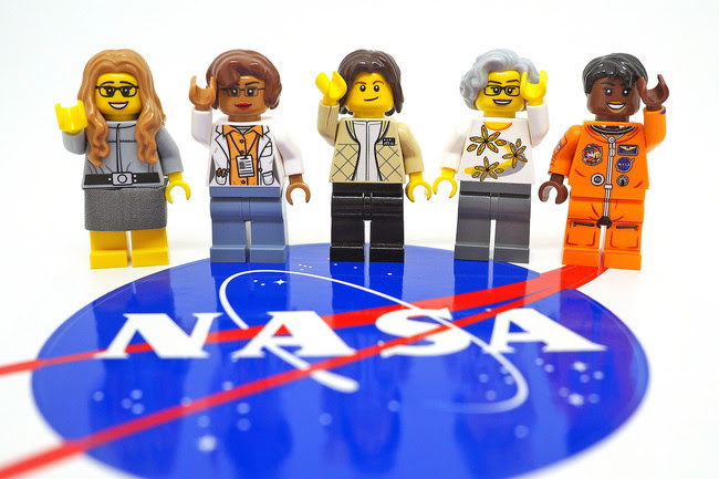 Lego Nasa Women 17
