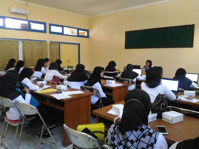Validasi dan konsolidasi pengelola BOK puskesmas ini diikuti oleh 66 orang peserta terdiri dari 33 orang pengelola BOK puskesmas dan 33 orang pelaksana sanitasi se-Kabupaten Probolinggo. http://ift.tt/1uCIUps