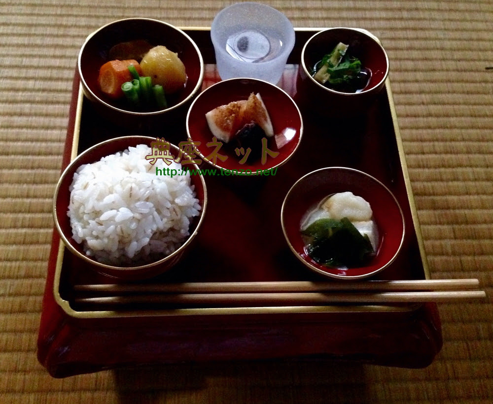 御寺族さまから お盆とお彼岸のお供え膳の実例報告が届きました 典座ネットブログ 禅と精進料理