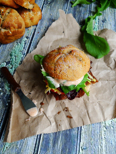 smokey tempeh sliders