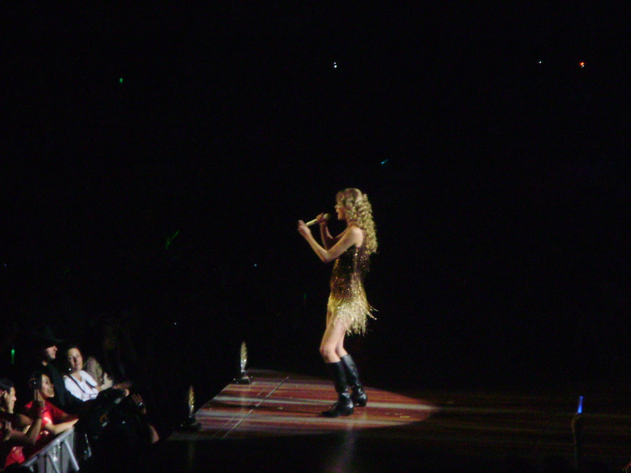 http://24.media.tumblr.com/tumblr_lrfnqefUPA1qhryjzo1_1280.jpg