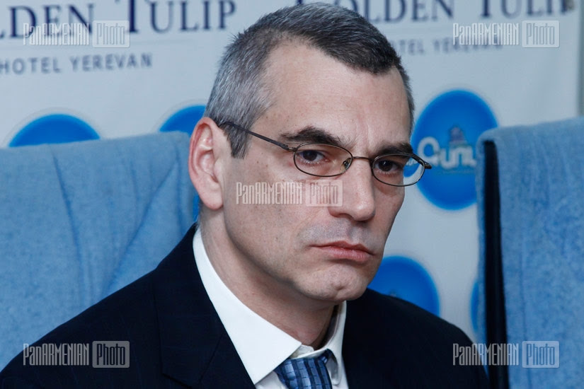 http://media.pn.am/media/set/1/742/big_c30bb6398.jpg
