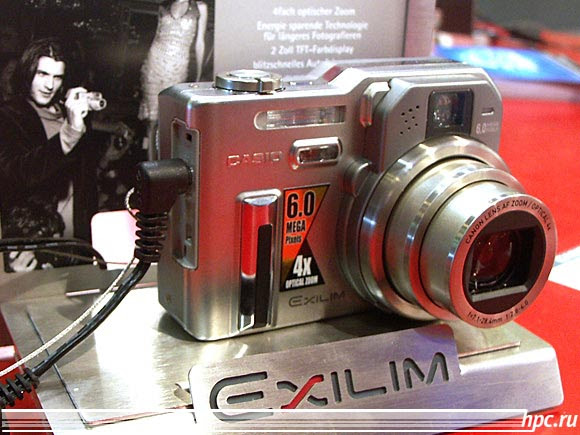 CeBIT 2004: Week of hi-tech fashion in Hanover