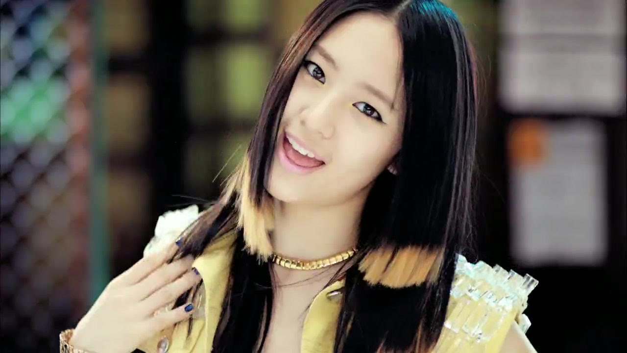 Korean Style GAMBAR Trend Model Gaya Rambut Wanita Korea 2012