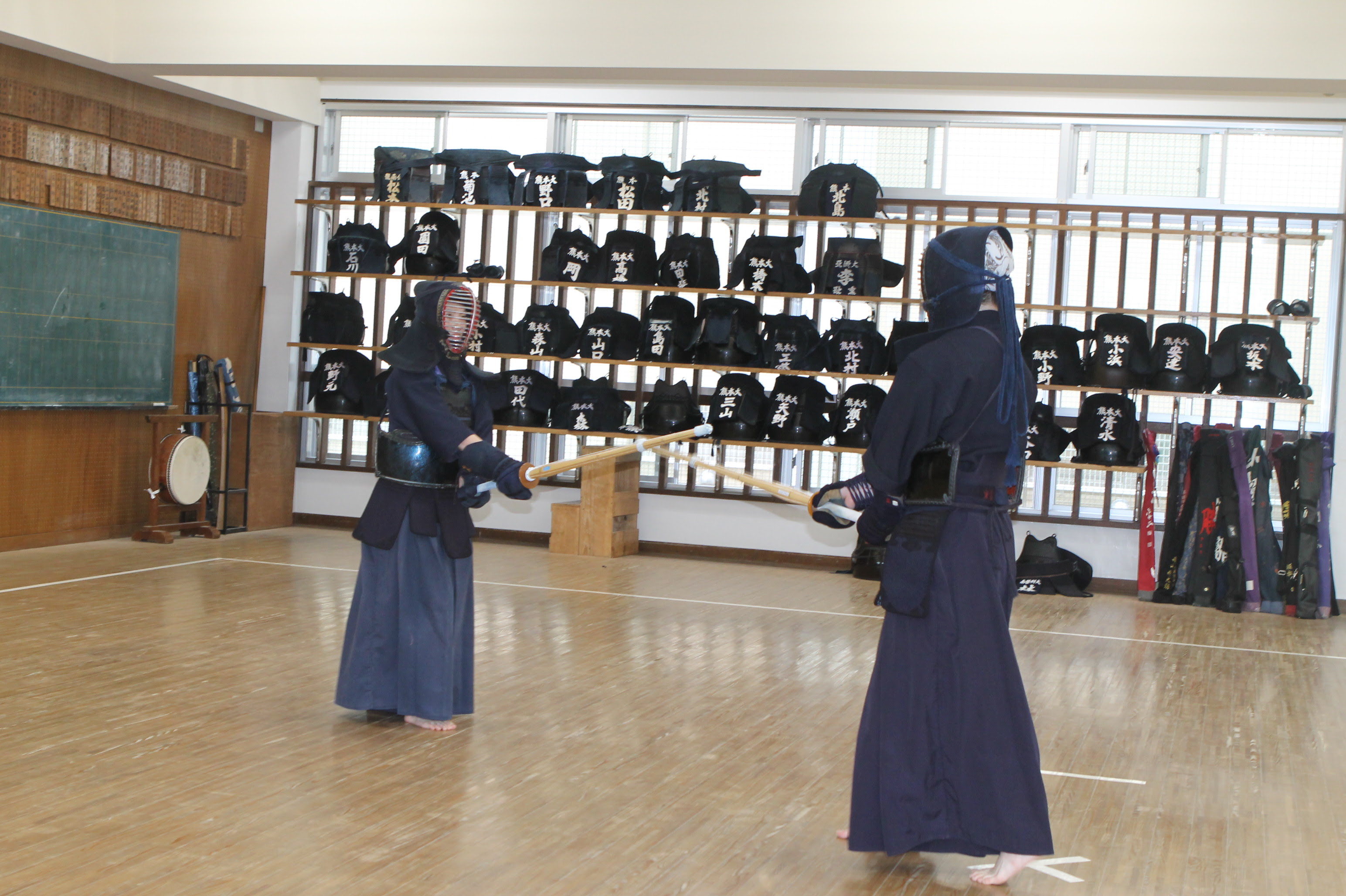 剣道が大好き I Love Kendo 剣道に合う 四文字熟語 を紹介 今回は格好良いの 集めましたよ 水は石さえ えぐるんです