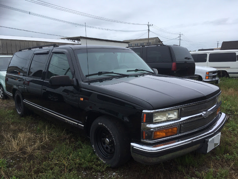 四輪中古車 シボレーサバーバン 今日の一枚