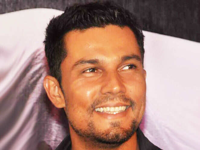 Delay won't affect 'Rang Rasiya': Randeep Hooda