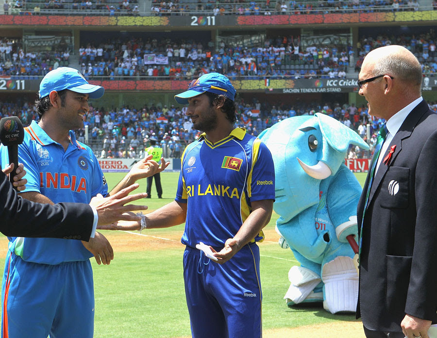 The final got off to a controversial start, with the toss having to be done twice