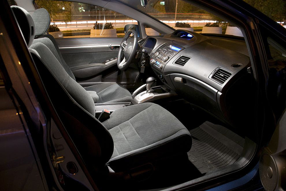 Overview of Honda Civic Small DSC 7438 Review Honda Civic 4D
