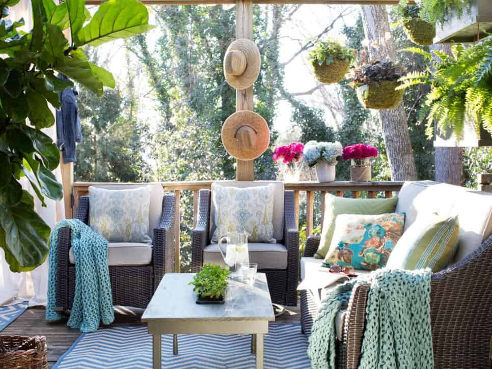 summer outdoor family picture outfit ideas