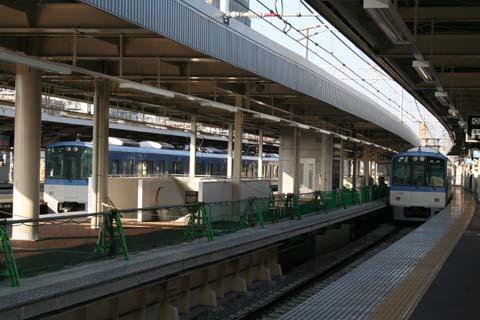 阪神・西大阪線・尼崎駅・新２番３番ホーム竣工前（２００８年１月６日）