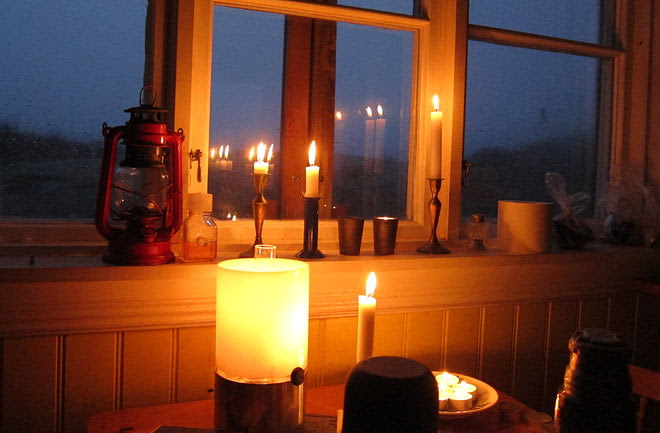 Ljust och varmt inne, grått och ruggigt ute