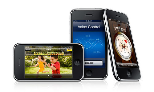iPhone 3GS by ntr23.