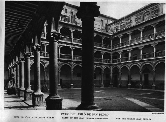 Claustro de san Pedro Mártir a comienzos del siglo XX