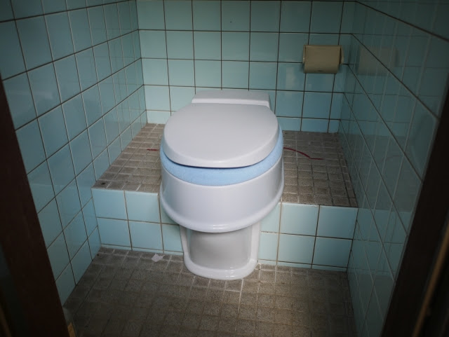 ウォシュレットも使える 簡易水洗トイレのリフォーム
