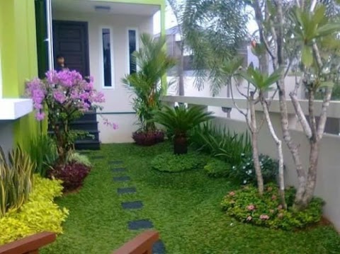 taman dalam rumah kecil