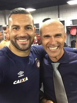 Weverton Milton Mendes Atlético-PR (Foto: Reprodução/ Instagram)