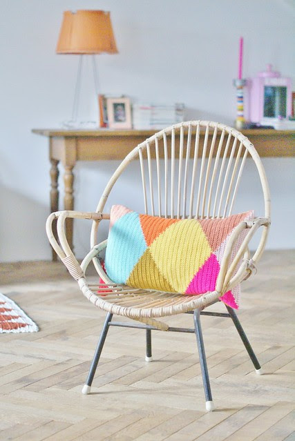 wood & wool harlequin pillow 002