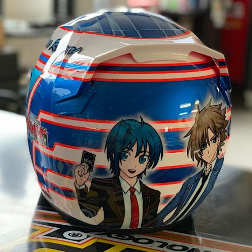 Wood Eyeさんがヘルメットをペイント 株式会社 Akr