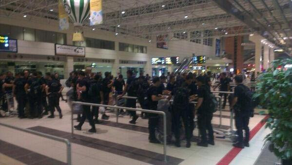 Antalya Airport is full of police who are being transferred to Istanbul.